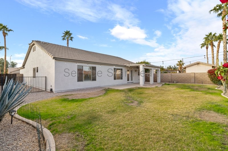 Spacious 4-Bedroom Home with 3-Car Garage in Surprise property image