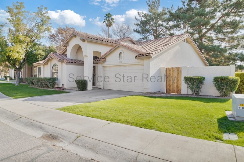 Beautiful 3-Bedroom Home with Upgrades in Tempe! property image