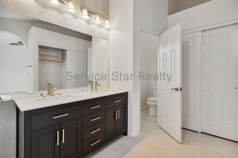 Beautiful 3-Bedroom Home with Upgrades in Tempe! property image