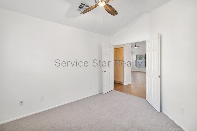 Beautiful 3-Bedroom Home with Upgrades in Tempe! property image