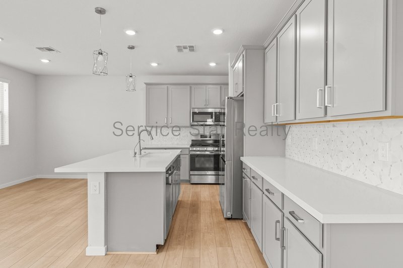 Gorgeous 3BR/2.5BA in Mesa! property image