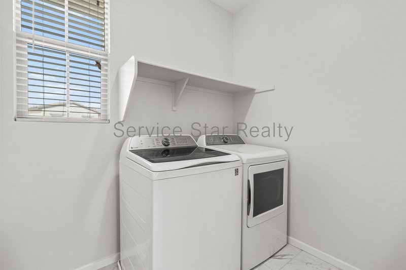 Gorgeous 3BR/2.5BA in Mesa! property image