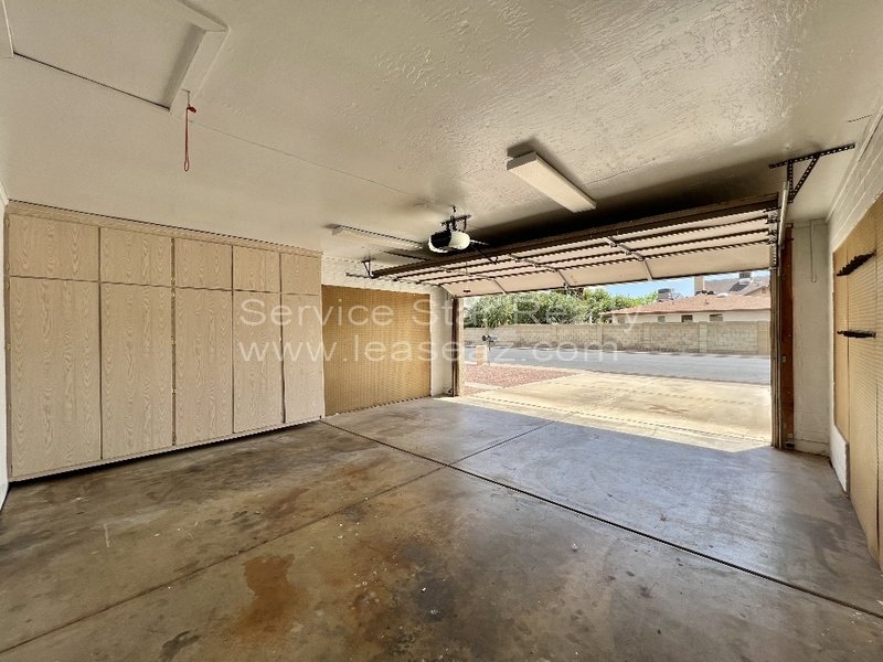 **MOVE IN SPECIAL -- 2 WEEKS FREE RENT!!** property image