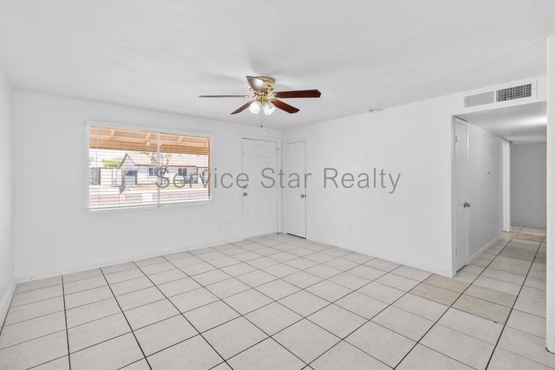 **2 WEEKS FREE RENT WITH MOVE IN BY 9/4** property image