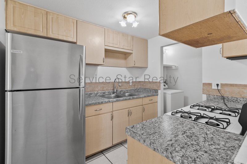 **2 WEEKS FREE RENT WITH MOVE IN BY 9/4** property image