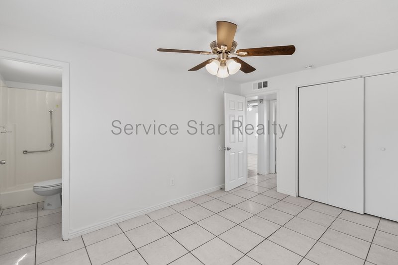 **2 WEEKS FREE RENT WITH MOVE IN BY 9/4** property image