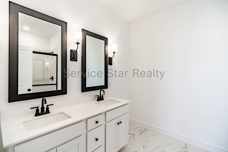 STUNNING BRAND NEW 5-Bed, 3-Bath home with 2-car garage in Maricopa! property image