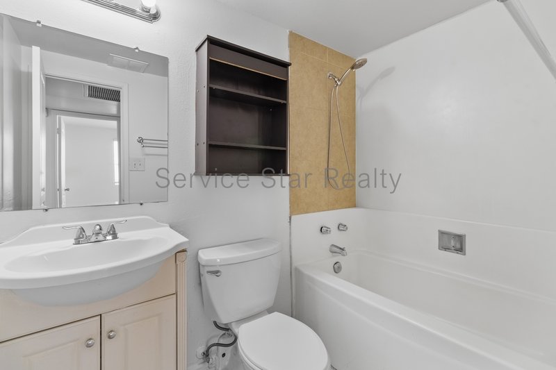 **2 WEEKS FREE RENT WITH MOVE IN BY 9/4** property image