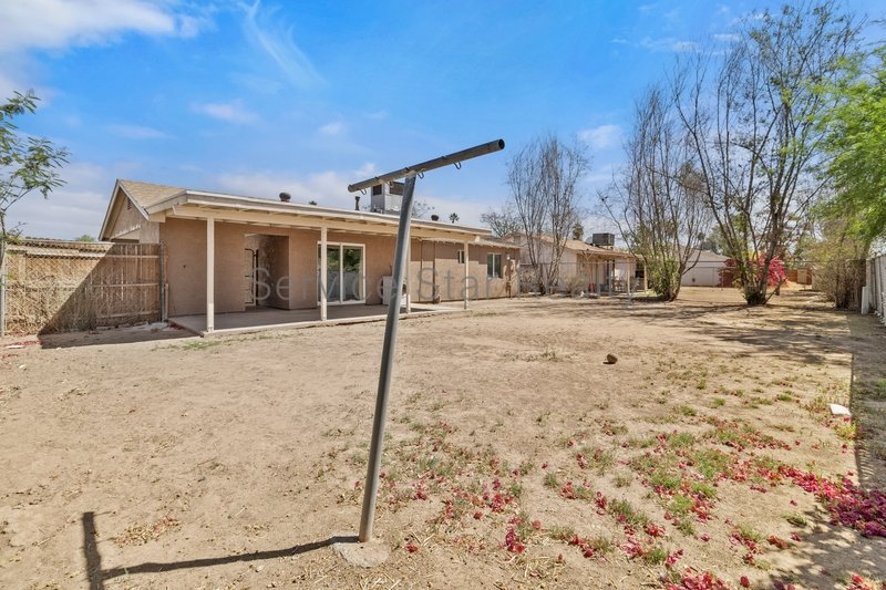 **2 WEEKS FREE RENT WITH MOVE IN BY 9/4** property image