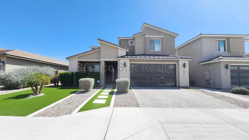 Stunning 5-Bed, 4.5 bath Beauty located in Sky Crossing North Phoenix! property image