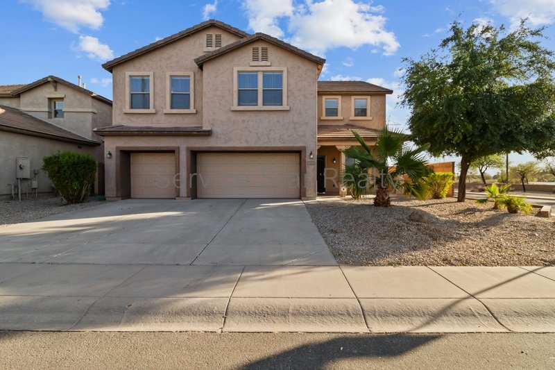 Spacious 5 Bed/3.5 Bath Home! property image