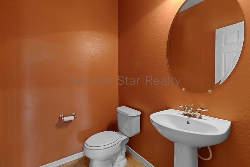 Spacious 5 Bed/3.5 Bath Home! property image