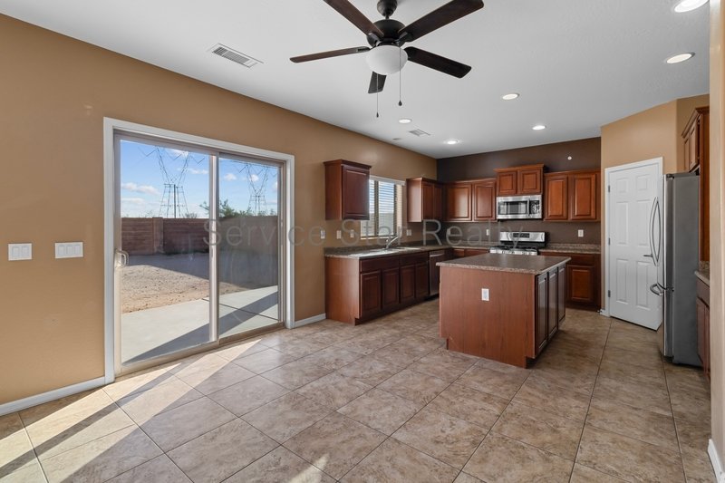 Spacious 5 Bed/3.5 Bath Home! property image