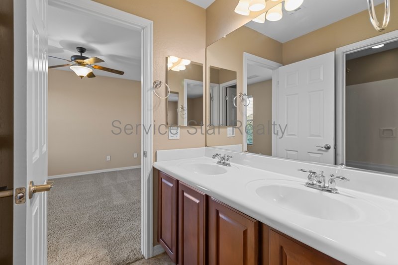 Spacious 5 Bed/3.5 Bath Home! property image
