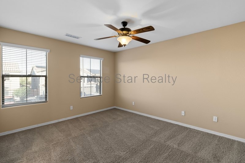 Spacious 5 Bed/3.5 Bath Home! property image