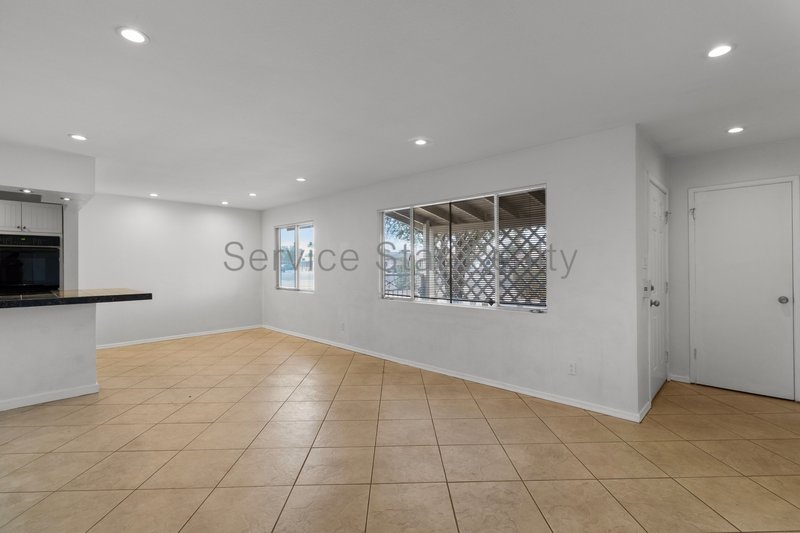 3 Bedroom, 2 Bath home in Phoenix! property image