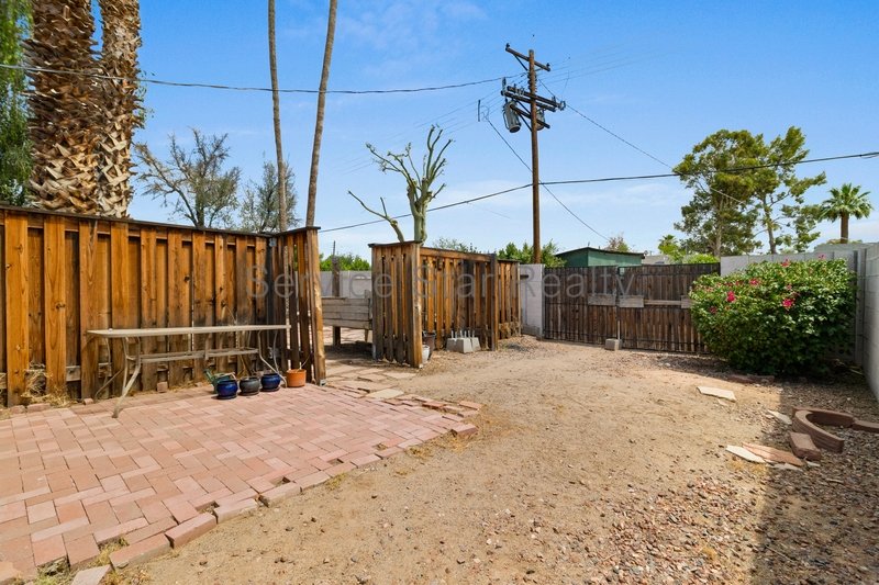 3 Bedroom, 2 Bath home in Phoenix! property image