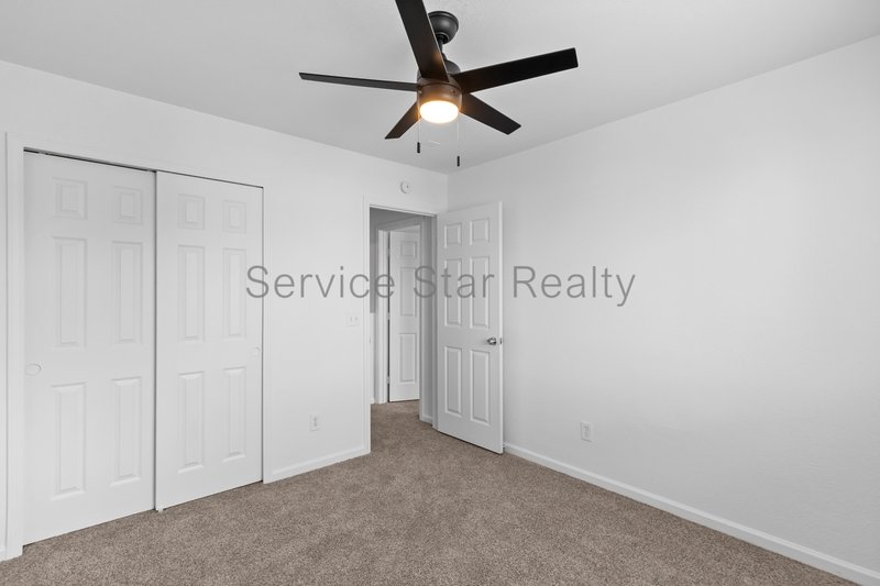 Fantastic 3Bed/2.5Bath in Central Surprise! property image