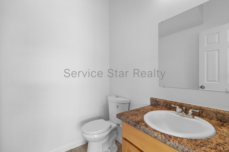 Fantastic 3Bed/2.5Bath in Central Surprise! property image