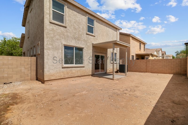 Fantastic 3Bed/2.5Bath in Central Surprise! property image