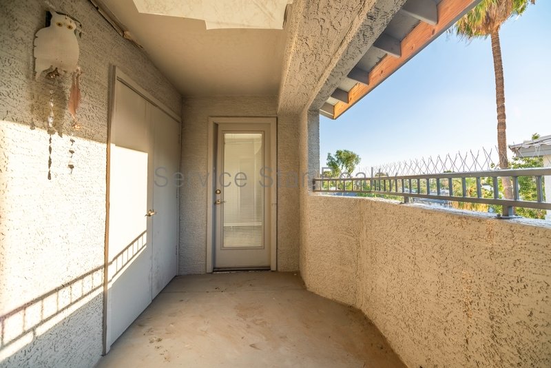 Bright & Stylish 2-Bed Condo in the Heart of Biltmore/Arcadia Lite! property image