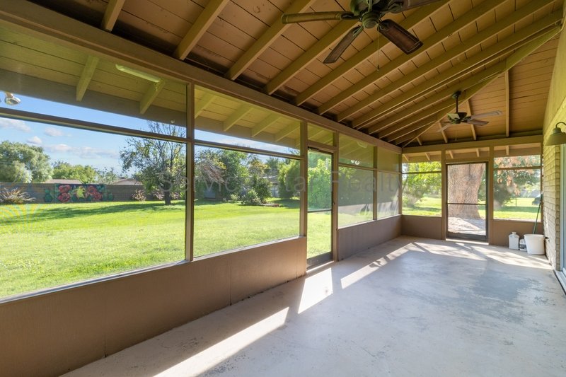 Spacious Glendale Retreat on Nearly an Acre | No HOA property image