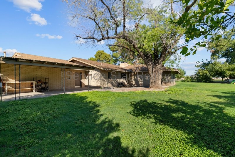 Spacious Glendale Retreat on Nearly an Acre | No HOA property image