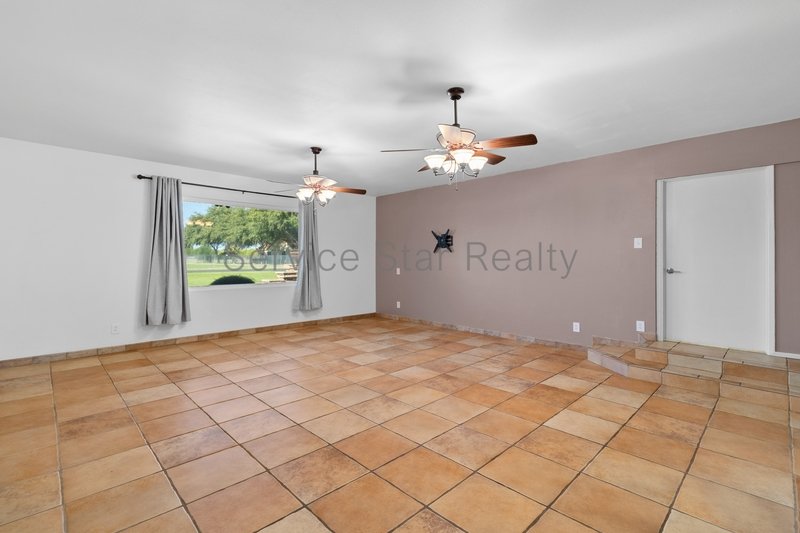 Spacious Glendale Retreat on Nearly an Acre | No HOA property image