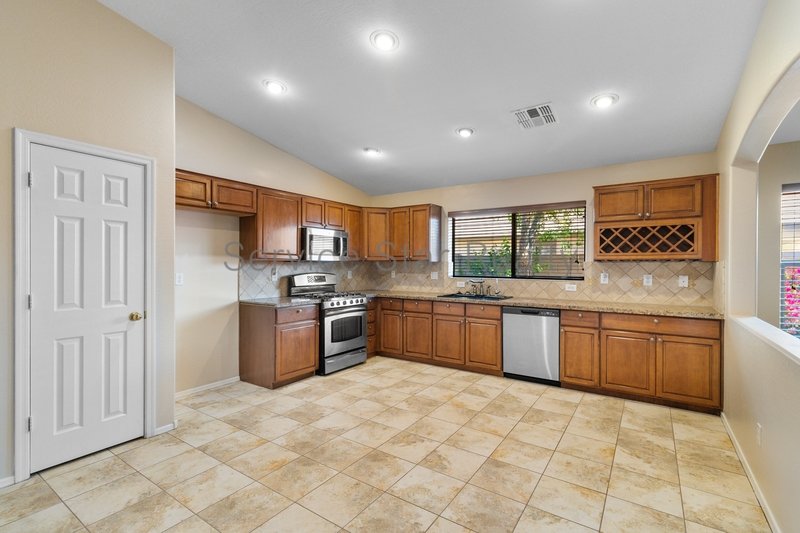 Gorgeous 4-Bed, 2-Bath Home with Chef?s Kitchen and Covered Patio property image