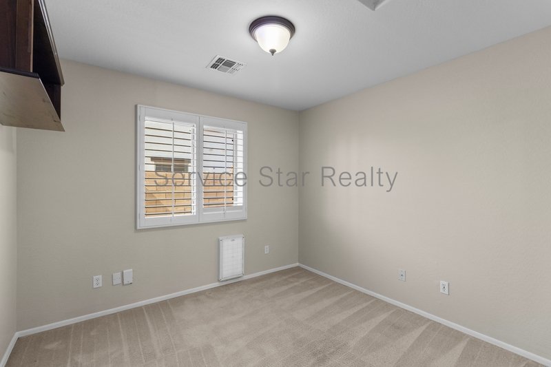Gorgeous 4-Bed, 2-Bath Home with Chef?s Kitchen and Covered Patio property image