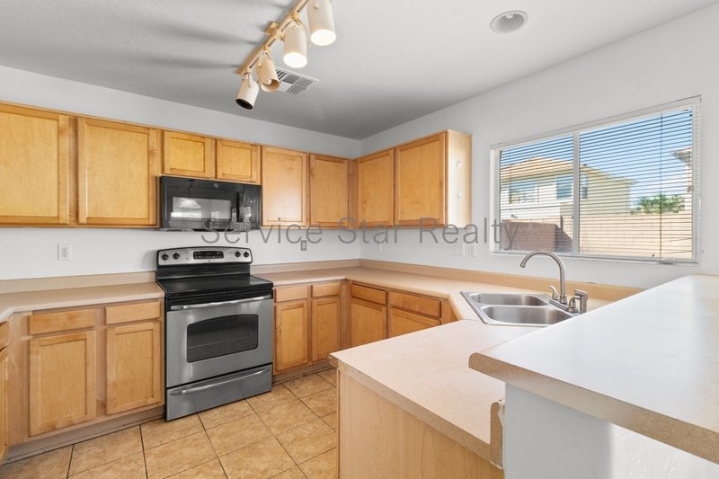 **MOVE IN SPECIAL -- 2 WEEKS FREE RENT!!** property image