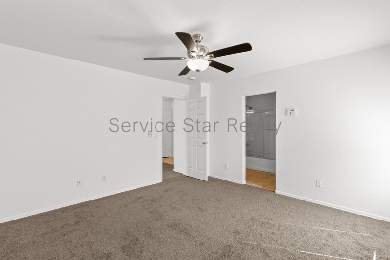 **MOVE IN SPECIAL -- 2 WEEKS FREE RENT!!** property image