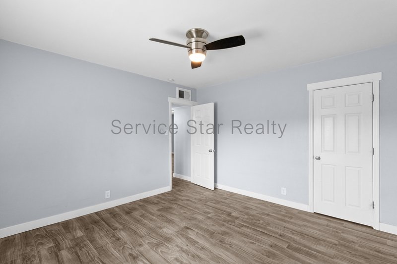 **ONE MONTH FREE RENT!!** property image