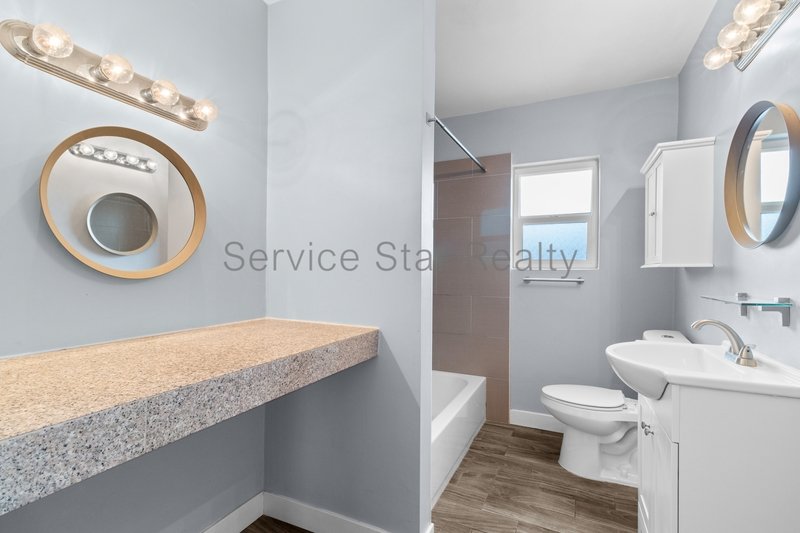 **ONE MONTH FREE RENT!!** property image