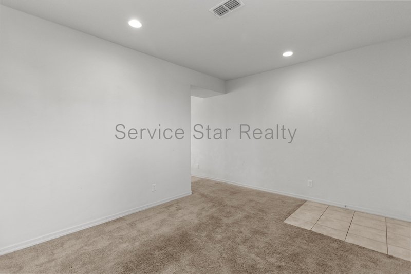 $750 OFF MOVE IN COSTS!!3 Bedroom, 2 bath home in Glendale! property image