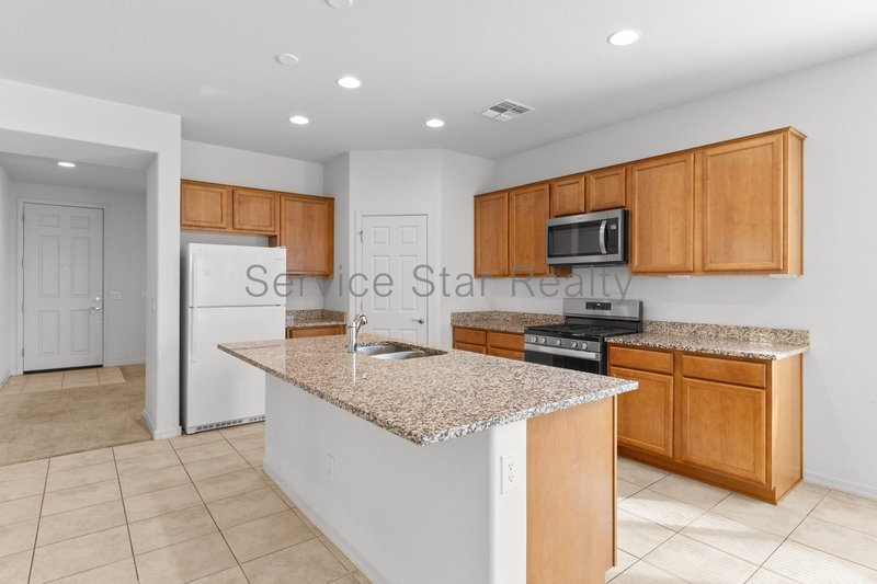 $750 OFF MOVE IN COSTS!!3 Bedroom, 2 bath home in Glendale! property image