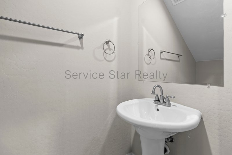 3 bedroom, 2.5 bath home in Mesa w/Loft property image