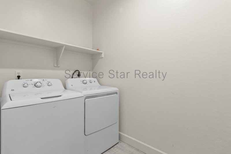 3 bedroom, 2.5 bath home in Mesa w/Loft property image