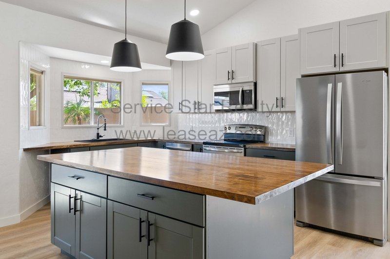 Fantastic 3BR/2BA in Chandler! property image