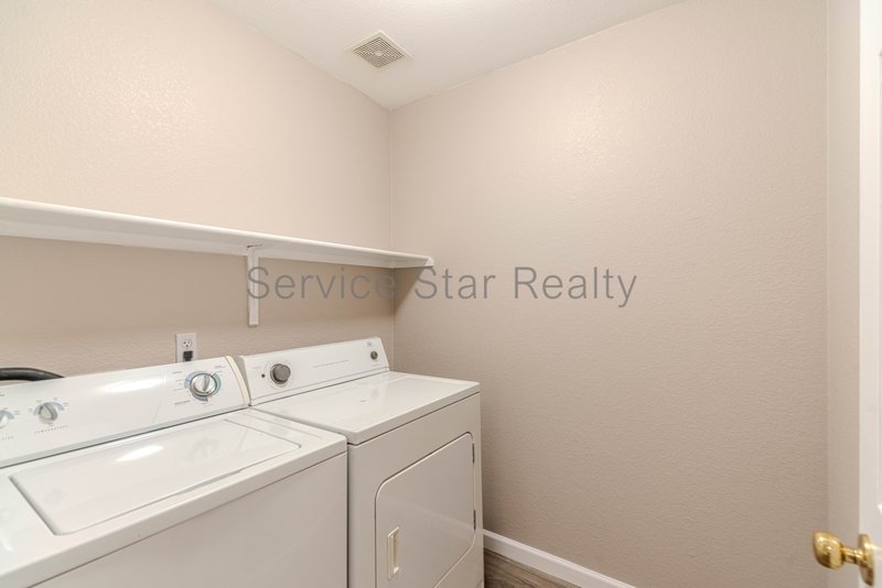 Remodeled 4 bedroom, 2.5 bath in Phoenix!! property image