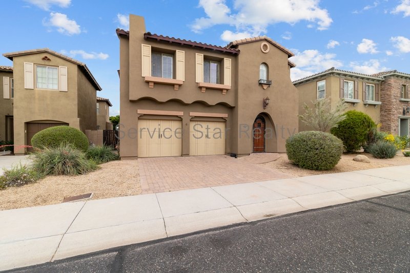 Stunning Oversized North Phoenix Home - Near Desert Ridge! property image
