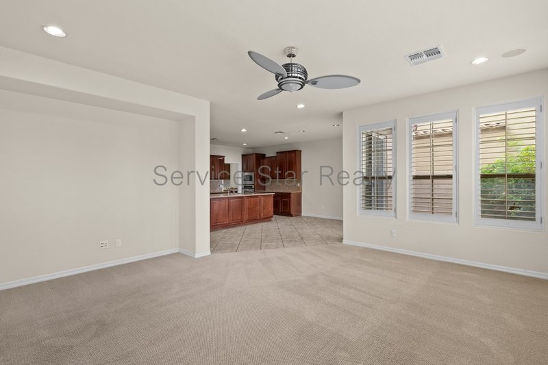 Stunning Oversized North Phoenix Home - Near Desert Ridge! property image