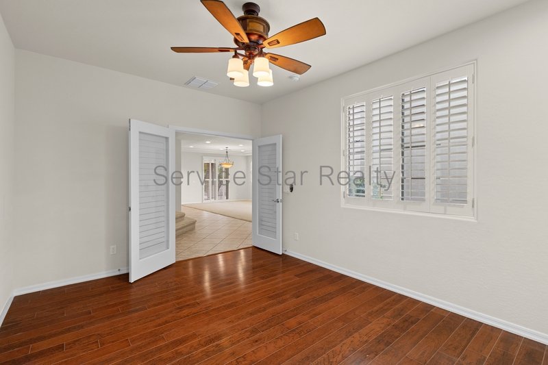 Stunning Oversized North Phoenix Home - Near Desert Ridge! property image