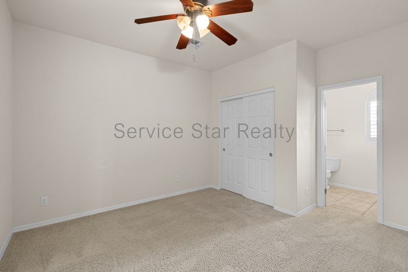 Stunning Oversized North Phoenix Home - Near Desert Ridge! property image