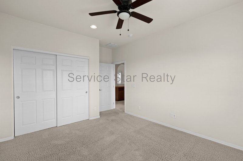 Stunning Oversized North Phoenix Home - Near Desert Ridge! property image