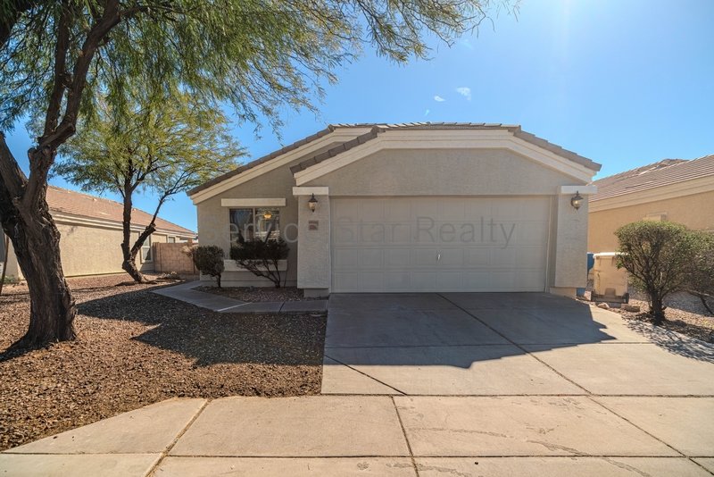 3 bed, 2 ba with den in Buckeye! property image