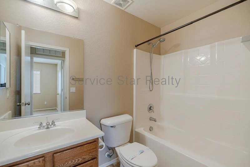 3 bed, 2 ba with den in Buckeye! property image