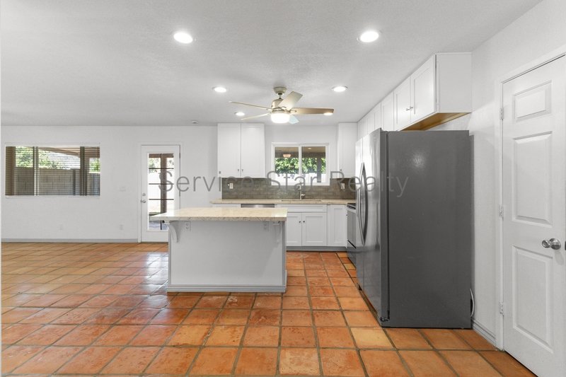 3BR/1.75BA in Scottsdale! property image