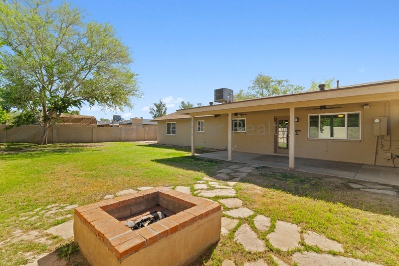 3BR/1.75BA in Scottsdale! property image