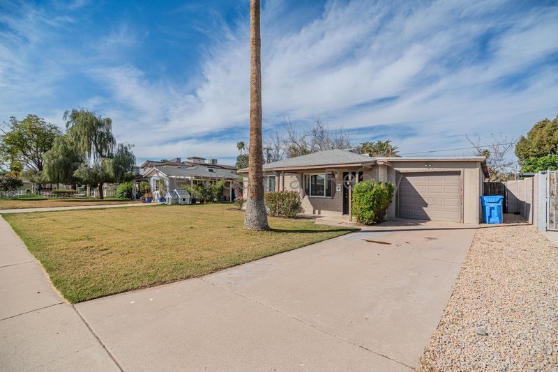 Charming 3bedroom 2 bath home property image